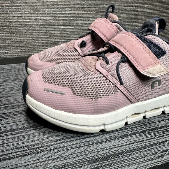 On Cloud Play Sneakers Kids Shoes Size K13 Pink Zephyr White 3KD11431210 - Picture 3 of 16